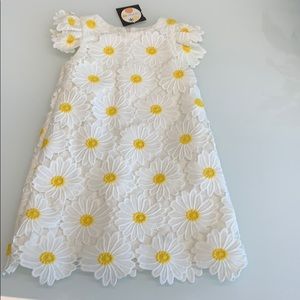 Halabaloo size 7 a beautiful Daisy dress